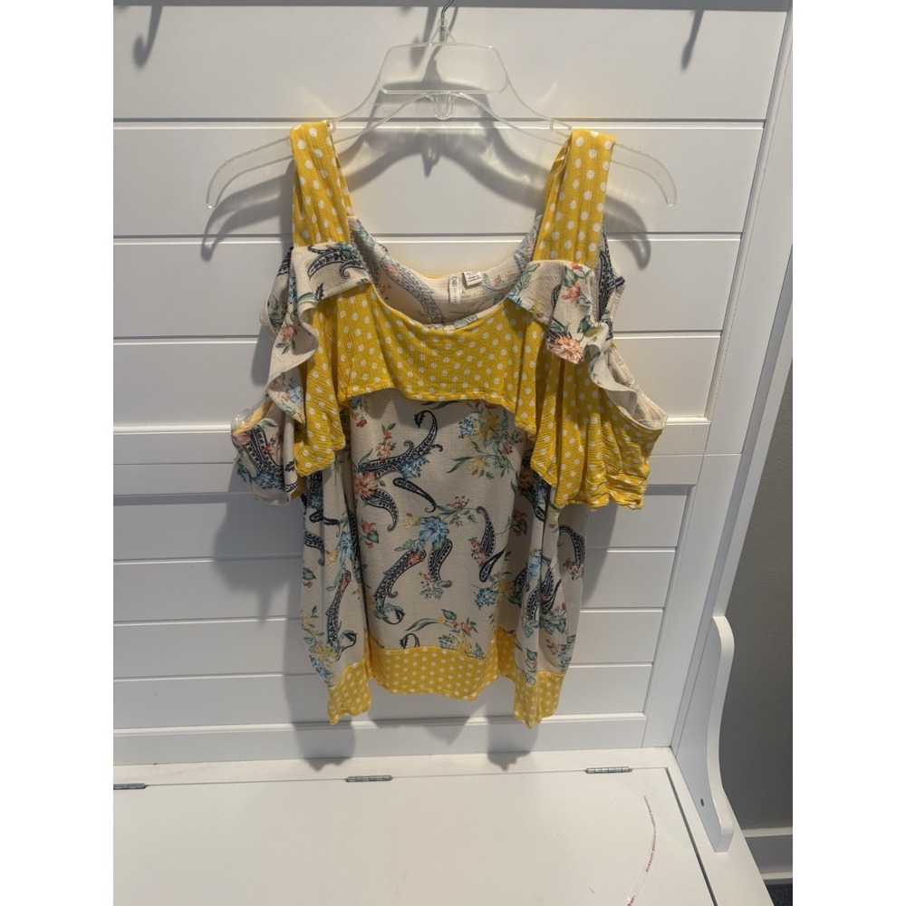 Yellow Polka Dot‎ Cato Shoulder Cut Top 18/20W